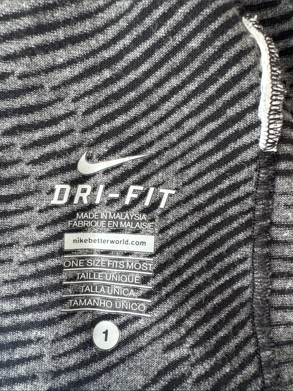 Nike dri-fit gray/black patterned infinity scarf. OS.